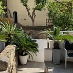 Belle Vue * Ρόζες